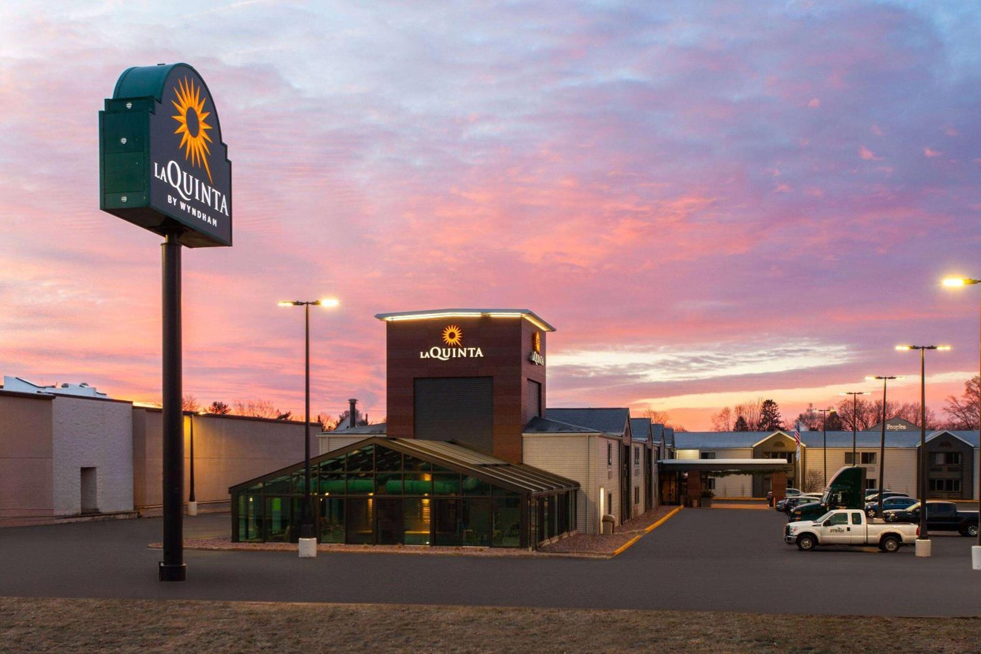La Quinta Inn By Wyndham Wausau Εξωτερικό φωτογραφία